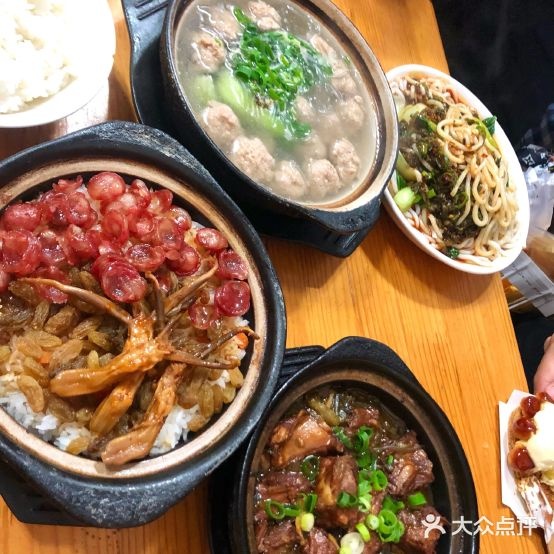 东海堂砂锅局(吉林路店)