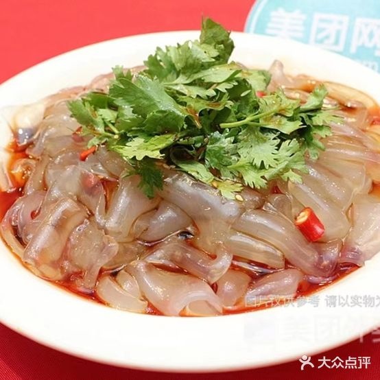 三江鱼东北地色铁锅炖(滨江商业广场店)