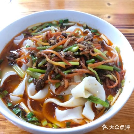 三桥李姣子扯面