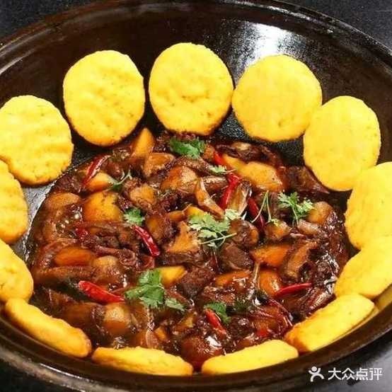 翠花东北铁锅炖(凤城三路店)