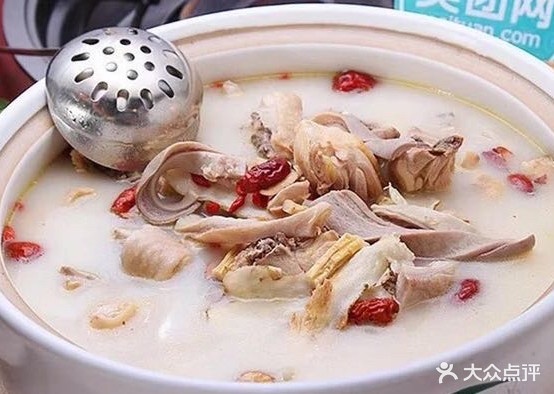 鑫粤猪堵鸡(安州店)
