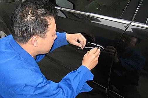 凡明锁具开锁换锁配汽车钥匙