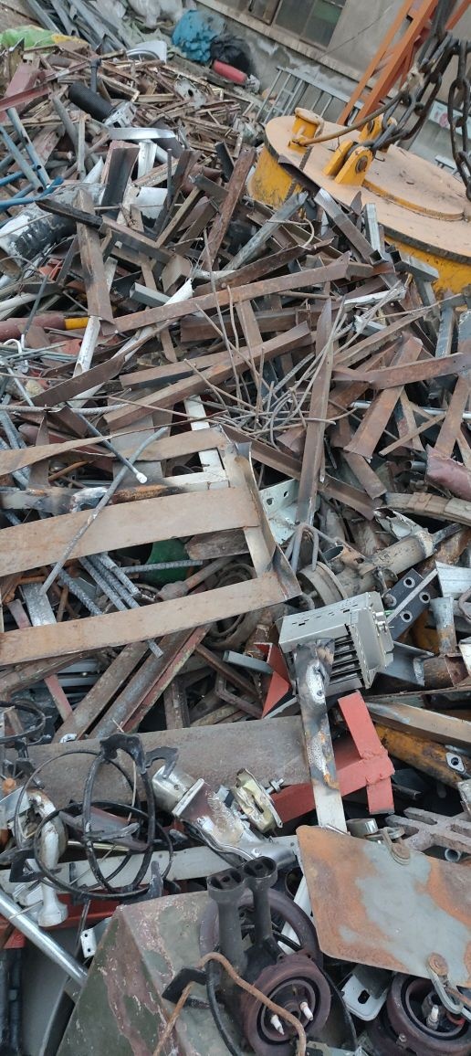 临渭区余姬华回收站