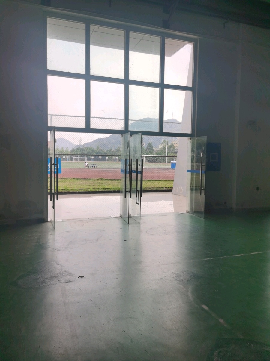 广东药科大学中山校区体育馆-体育馆后门