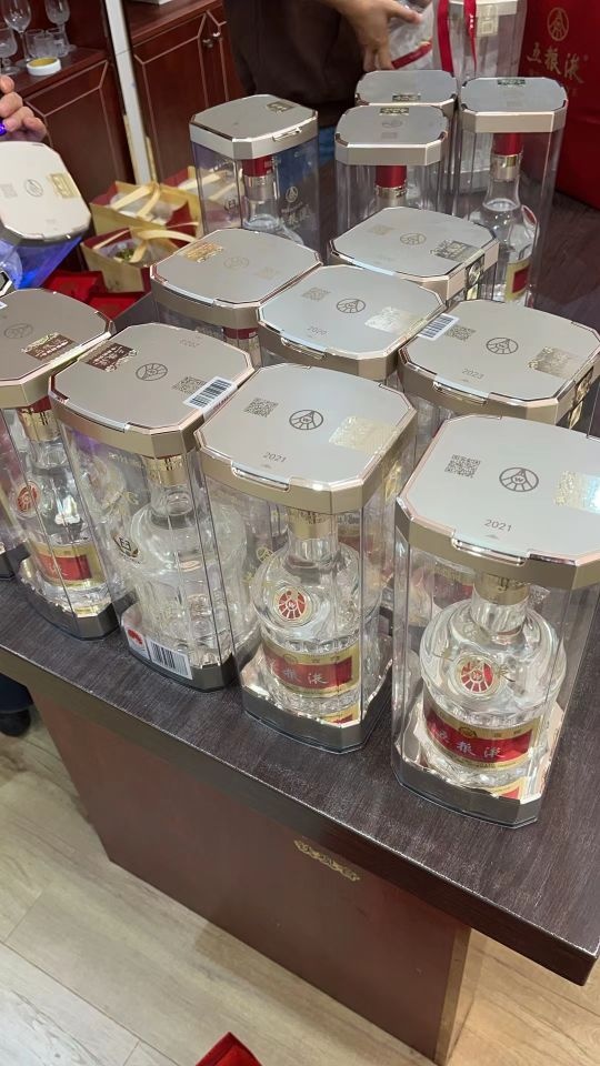 金宏烟酒茅台洋酒礼品回收