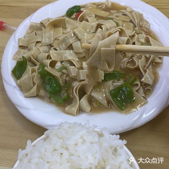东北特色十元小炒
