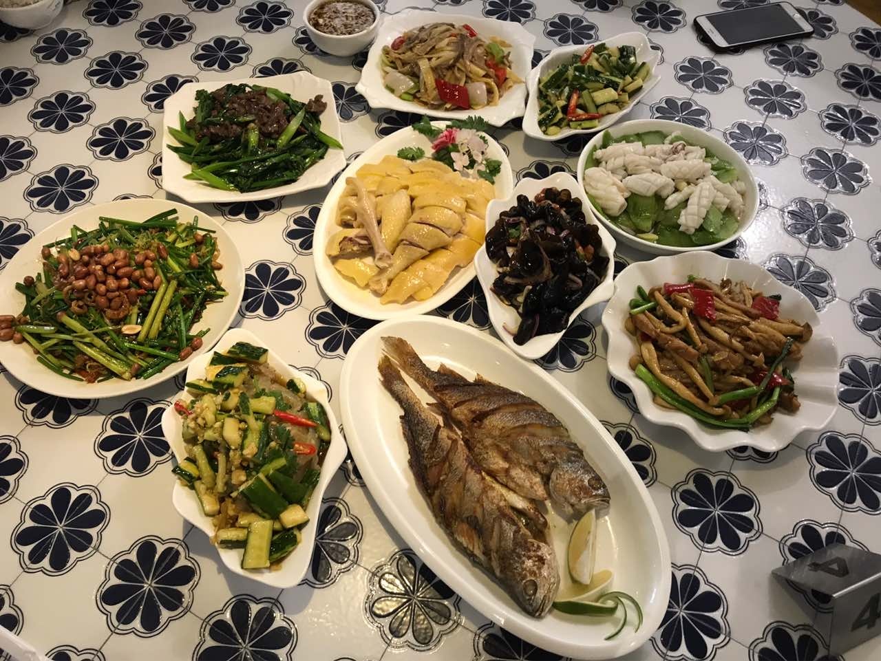 师公汇湛江鸡饭店(秀英店)