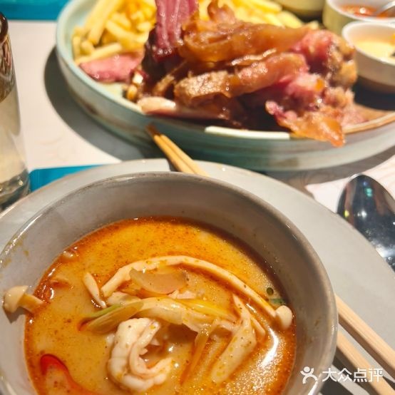 云瑞十八阁·泰国料理(恒隆广场东风东路店)