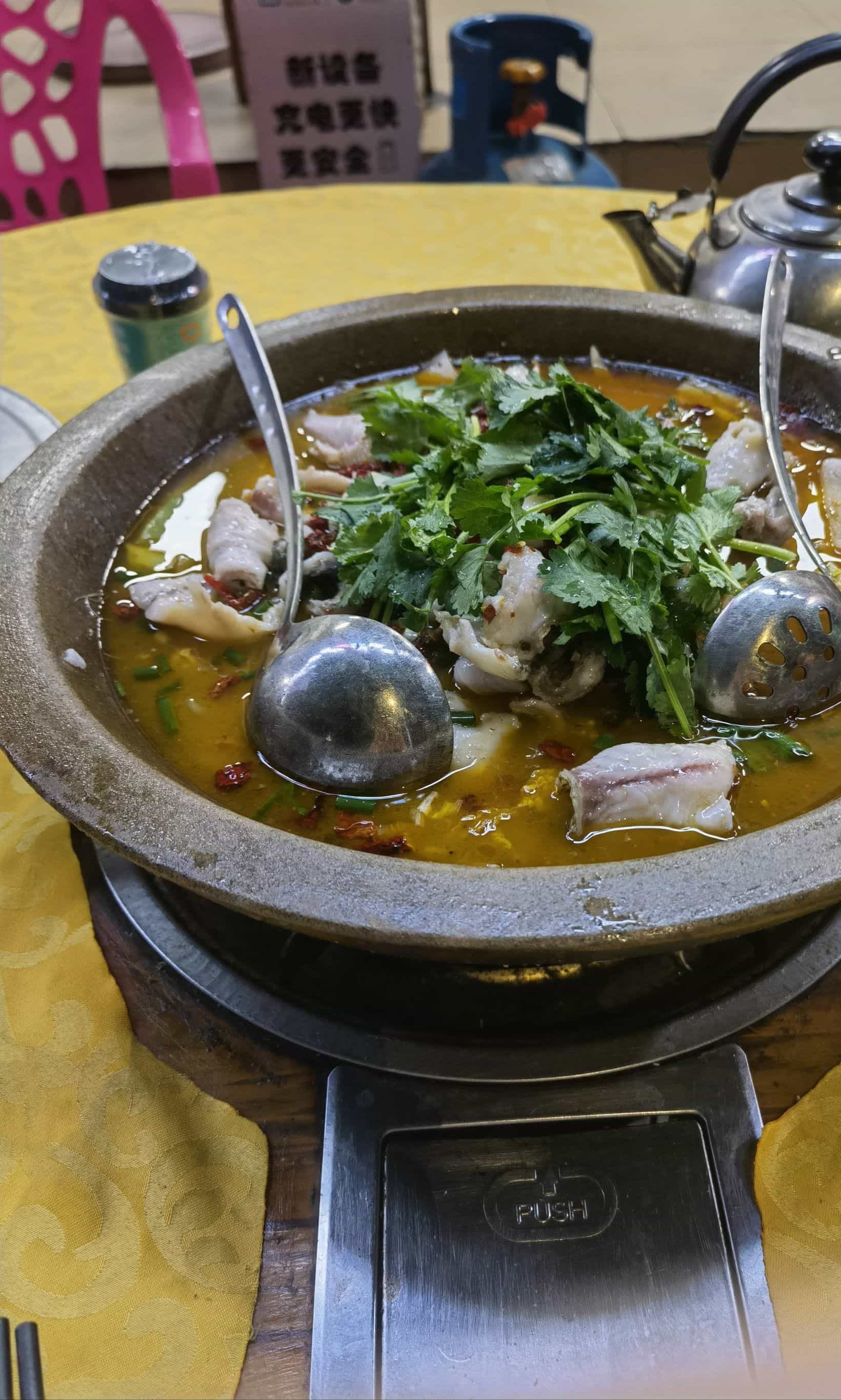 鱼蛙香脆皮烤鱼鲜活鱼蛙馆(莞城罗沙天宝店)