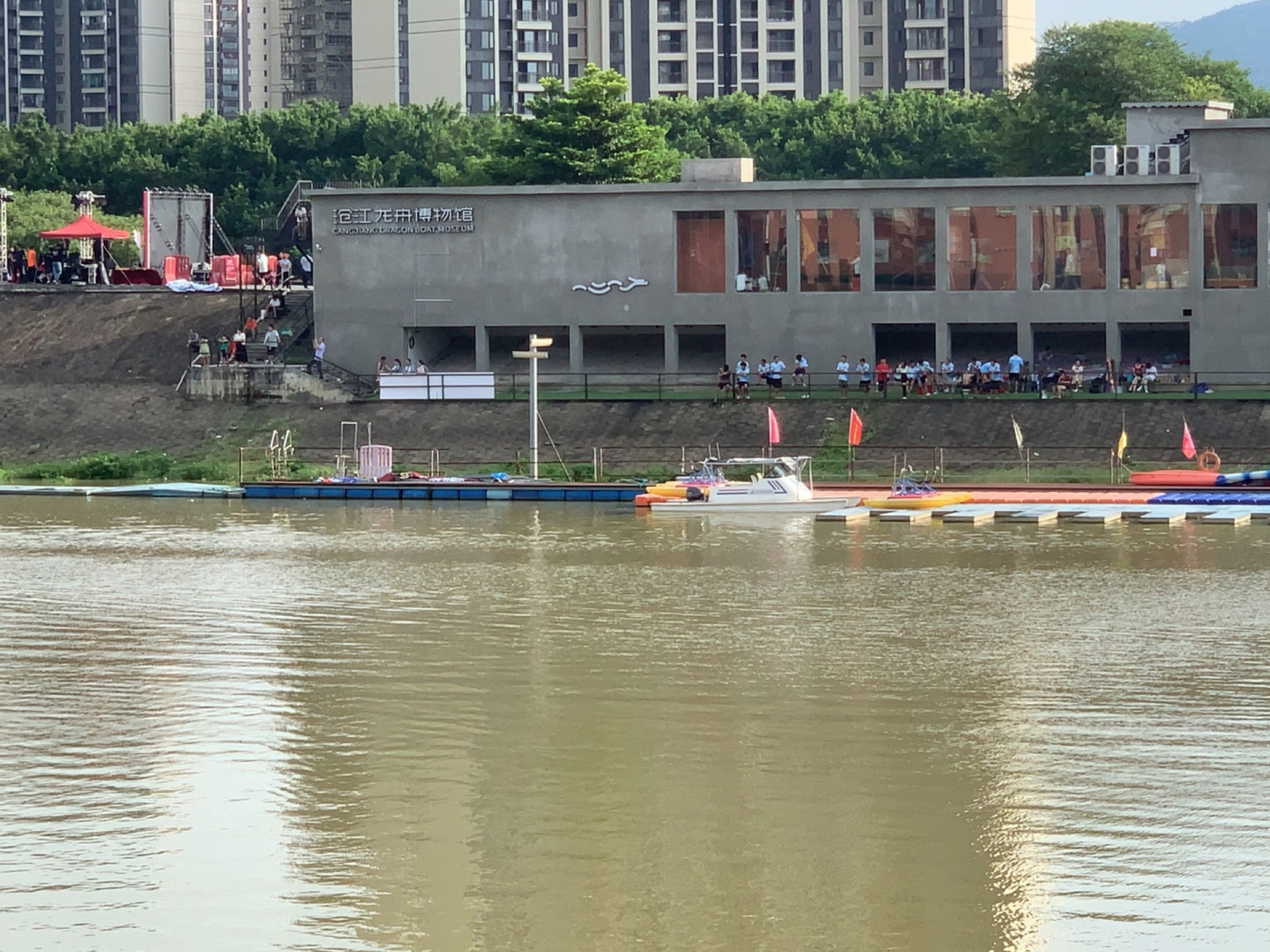 高明龙舟博物馆