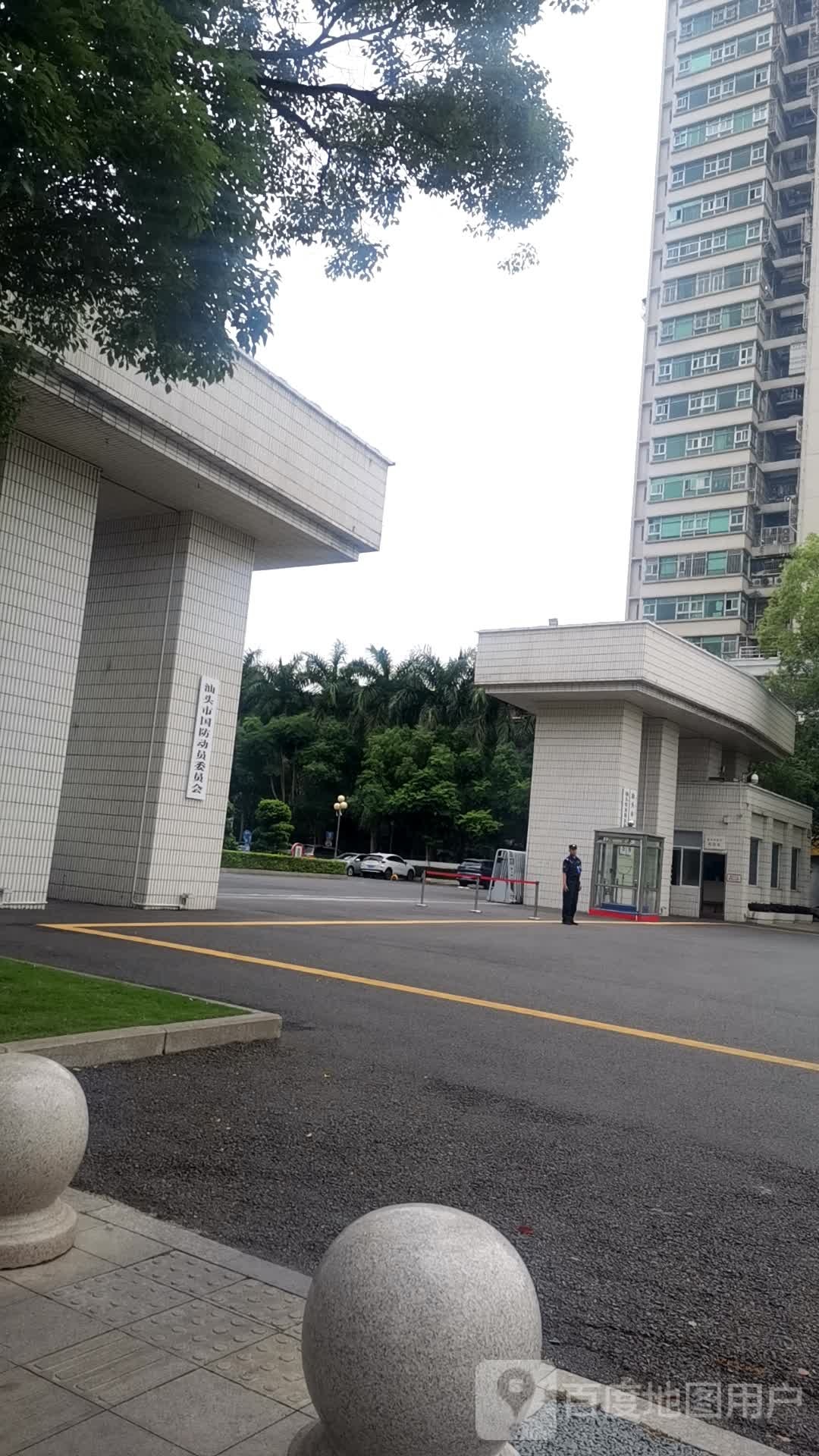 汕头市人民政府地上停车场-出入口