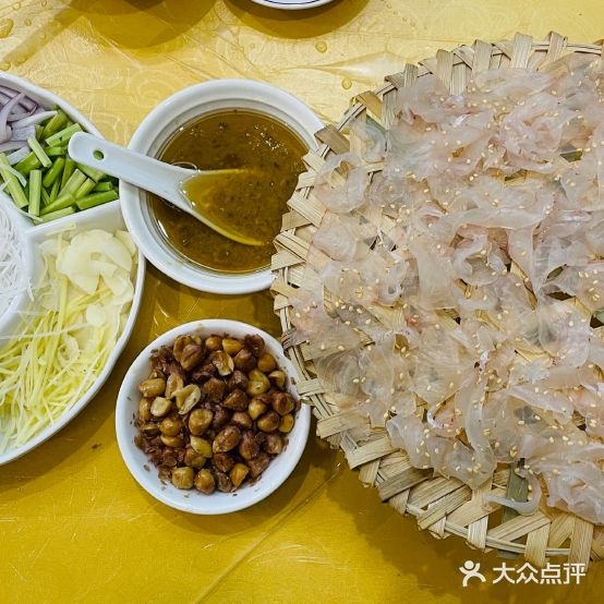 有味道鱼生·潮汕生腌·砂锅粥哦(古城店)