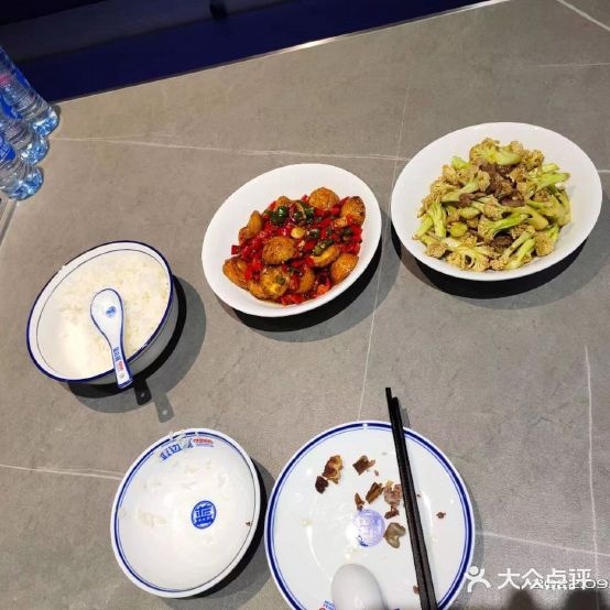 蓝边碗·大排档烧菜馆(绿地井象天地店)