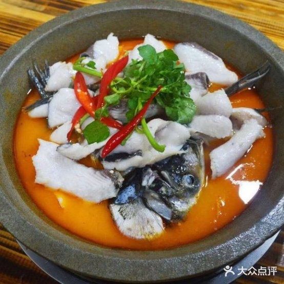 老四川石锅鱼私家菜馆(天华路店)