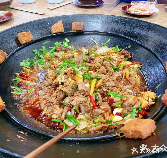 芒康县柴火土灶坊