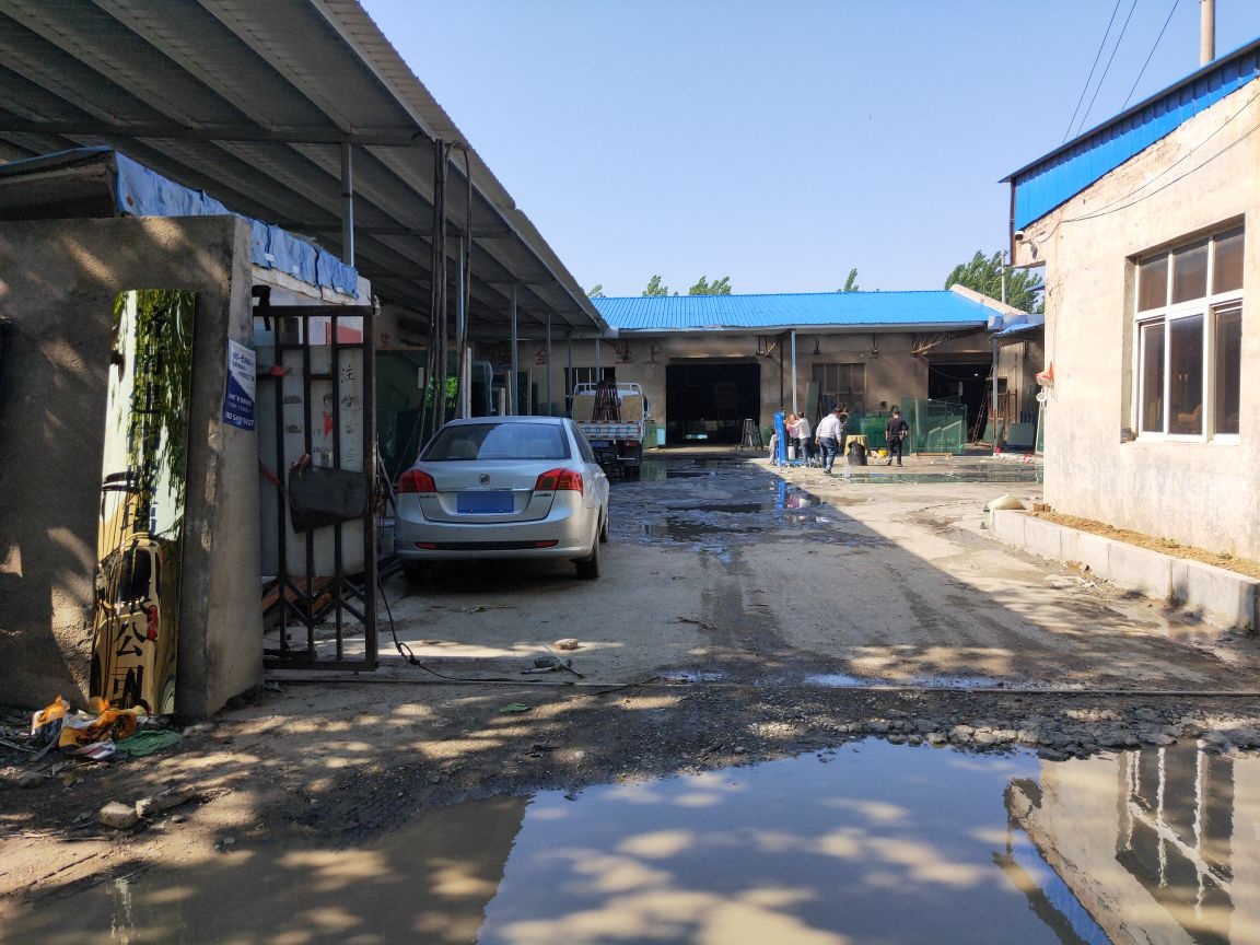 济南市建伟玻璃有限公司