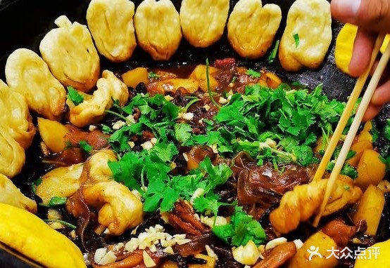 三江鱼东北特色铁锅炖(申港城店)