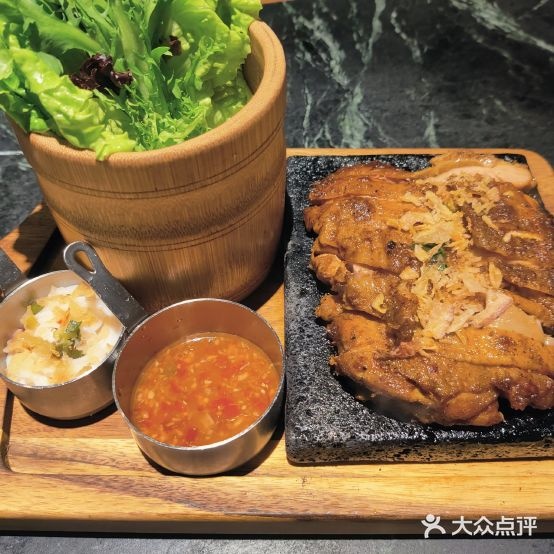 岘港·越难料理(成都群光广场店)