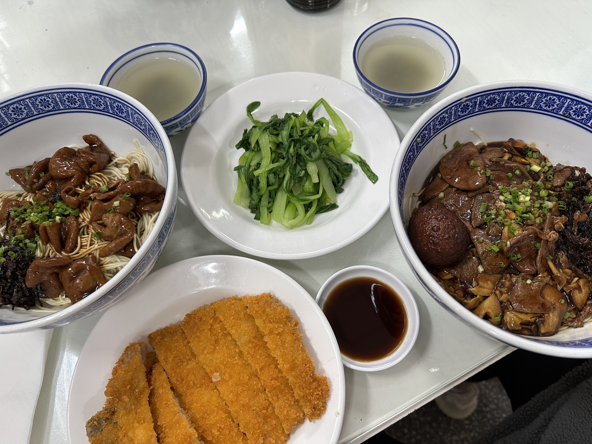 沪西老弄堂面馆(广东路店)