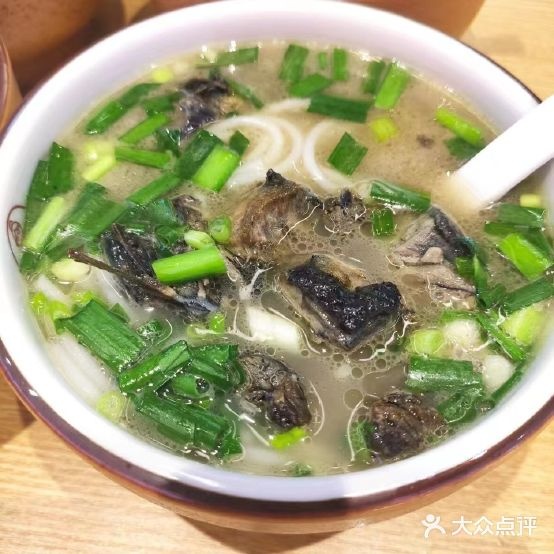 子宸什夹婆乌鸡米线象(西后街店)