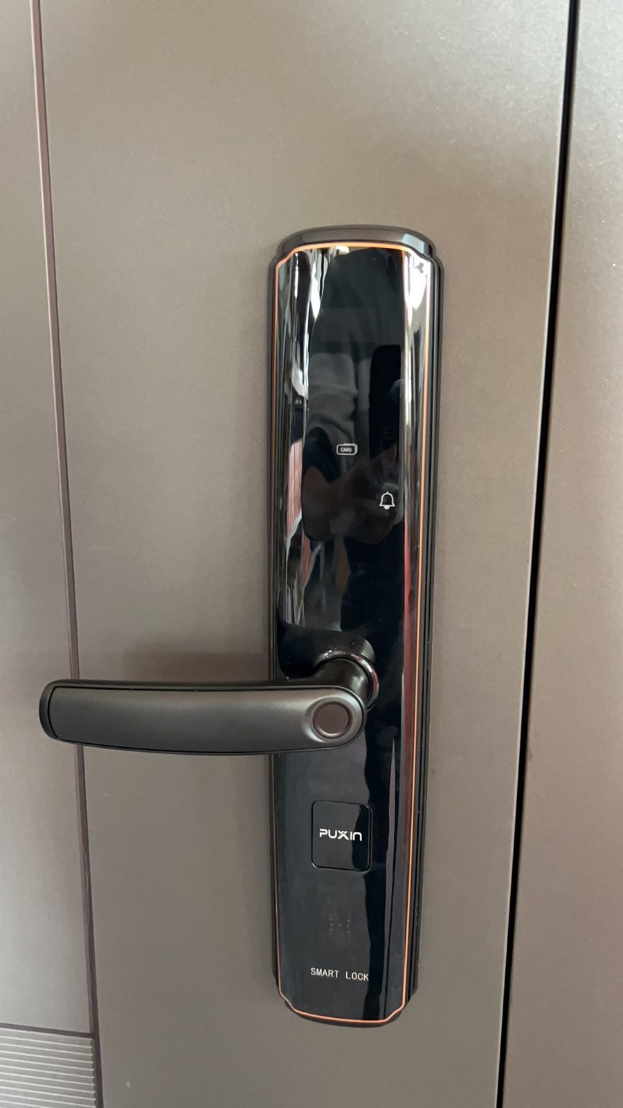 郭嵩锁具汽车钥匙指纹锁