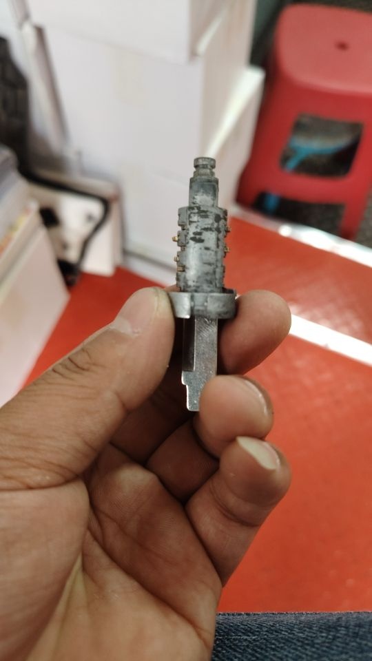 金钥匙开锁配汽车钥匙