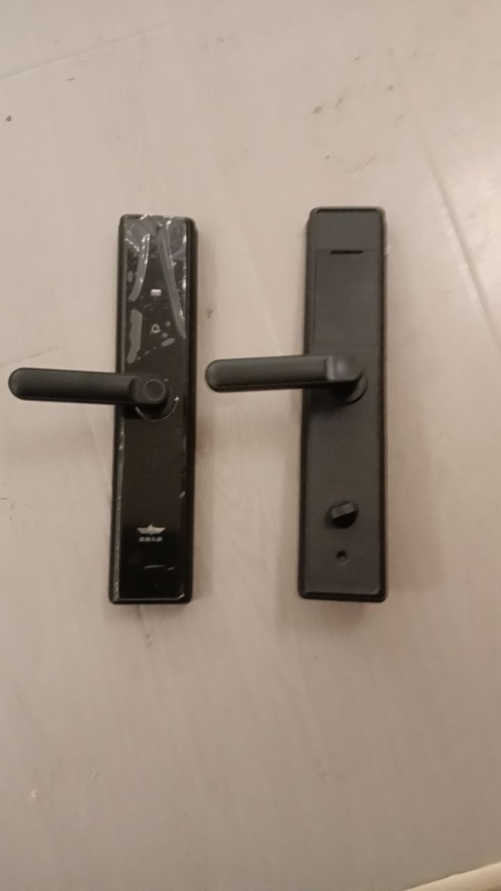 开锁换锁芯配汽车钥匙