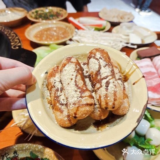川渝市井重庆老火锅(南城西平店)