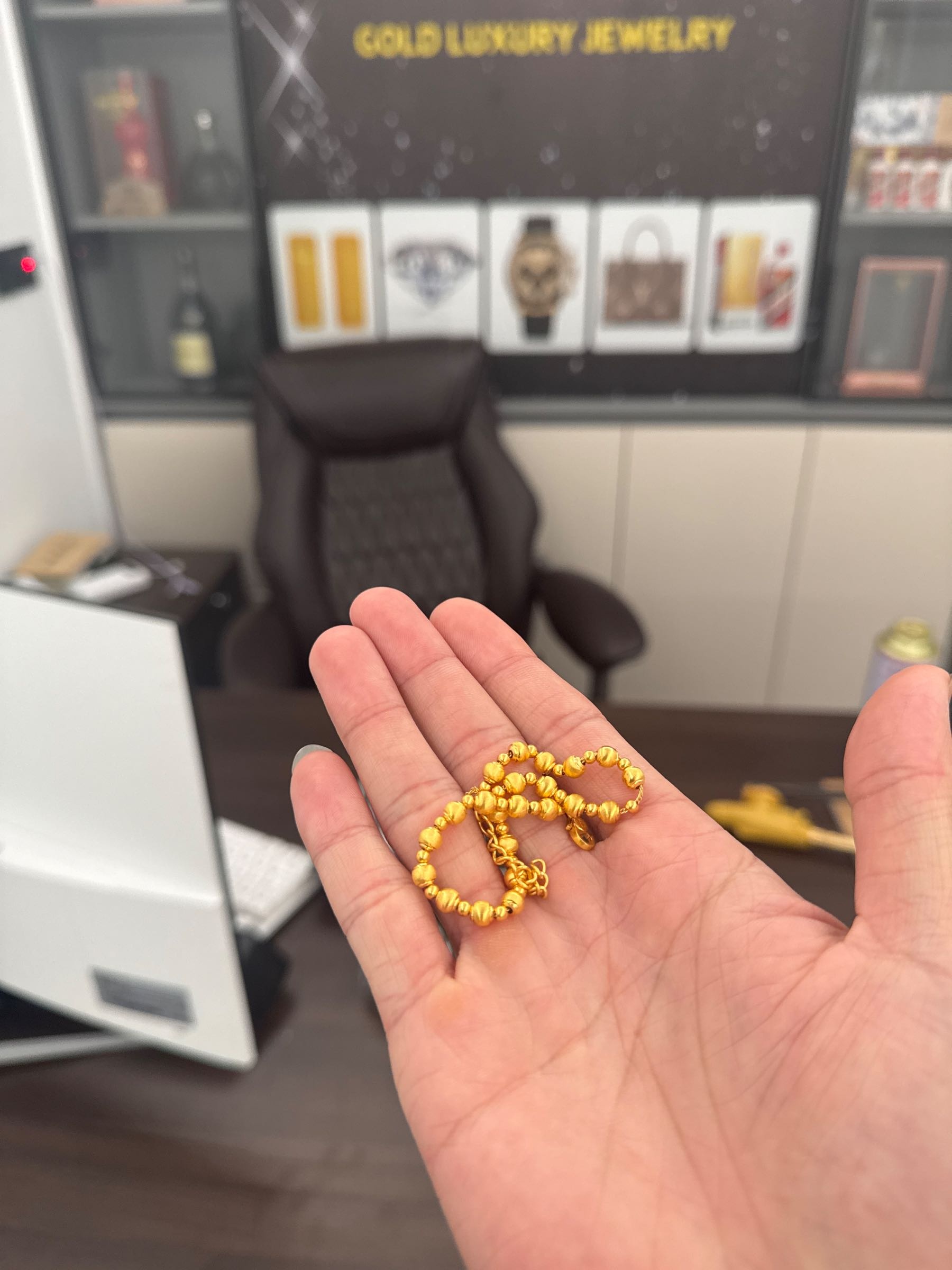 黄金奢侈品回收行