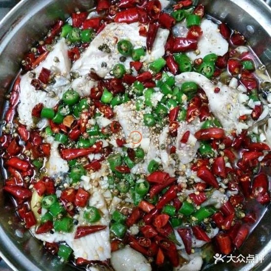 赤水市群光鑫酒楼(玫瑰天街商业中心店)