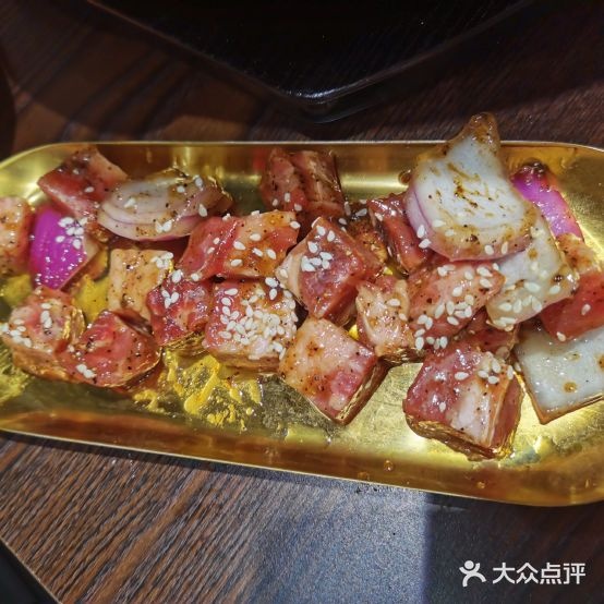 三大爷靠肉(富婆快乐店)