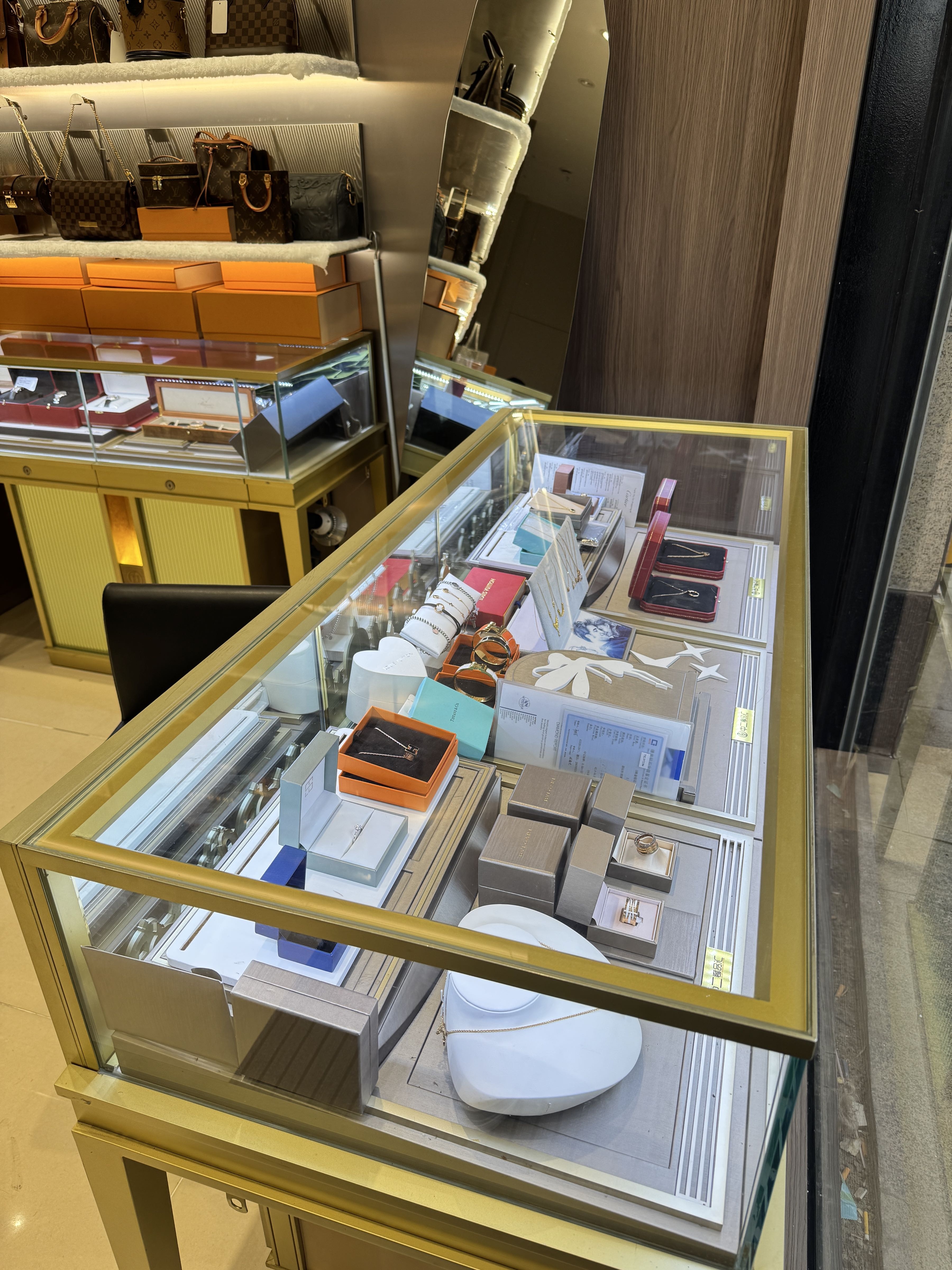 中二奢品黄金奢侈品回收