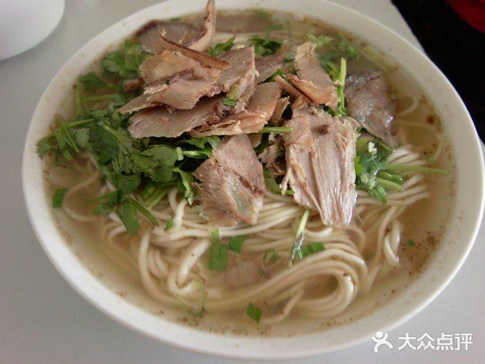 迎春牛肉面