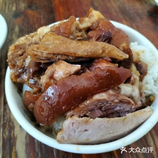 蔡记隆江猪脚饭