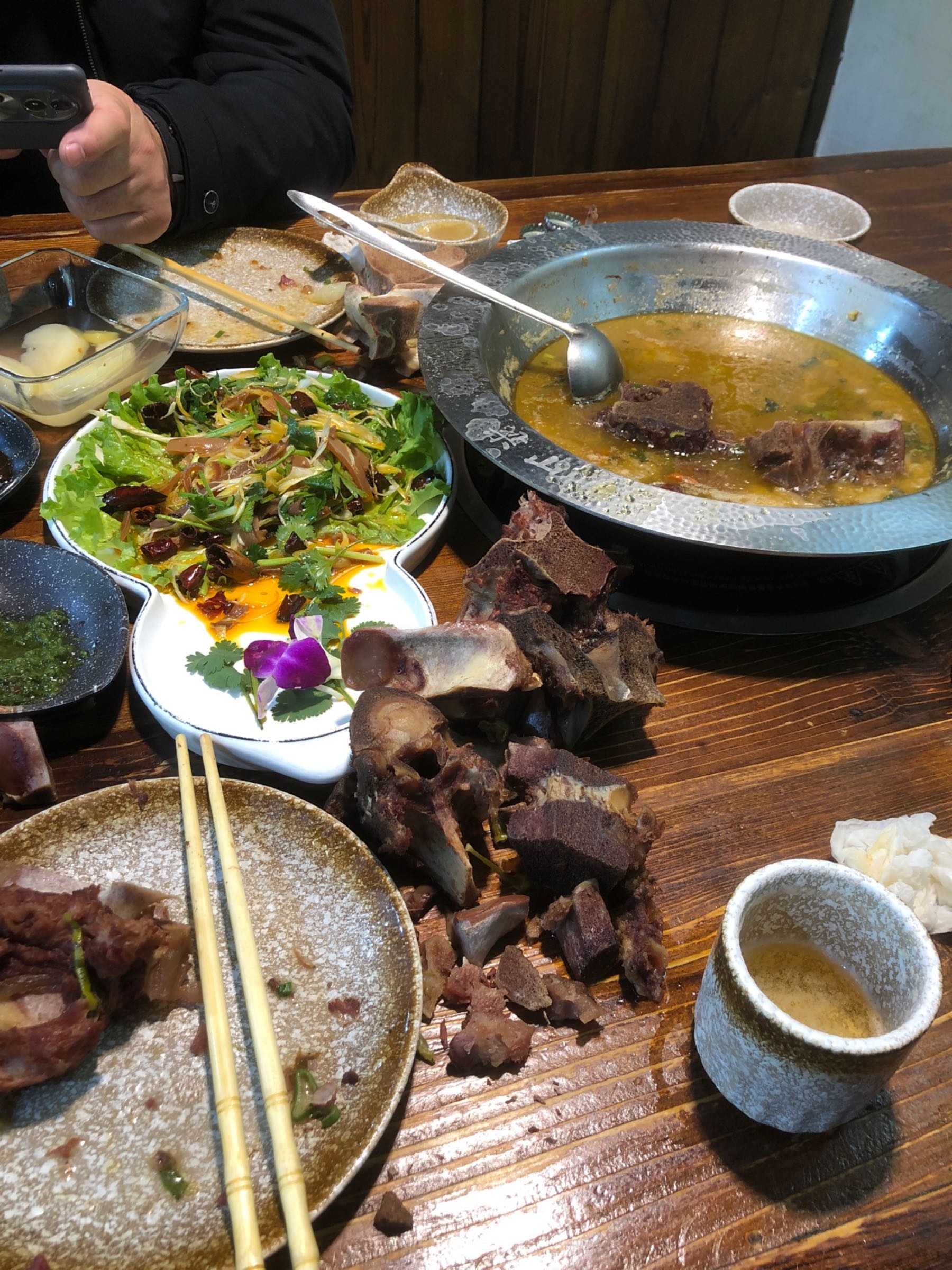 梁山泊老汤马骨