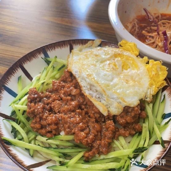 寻鹊炸酱面·烧烤·火锅