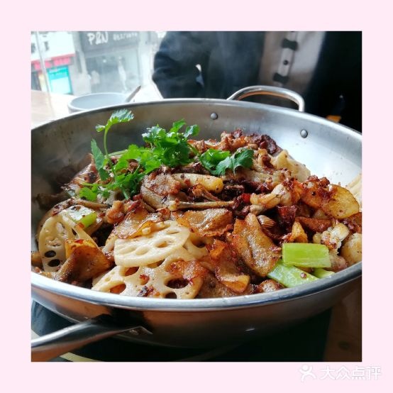 锅神白味干锅(西中市店)