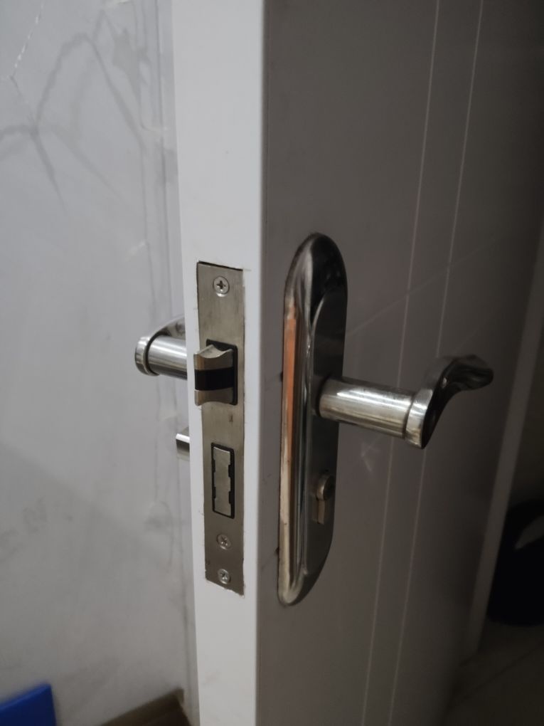 明鑫开锁换锁指纹锁配汽车钥匙