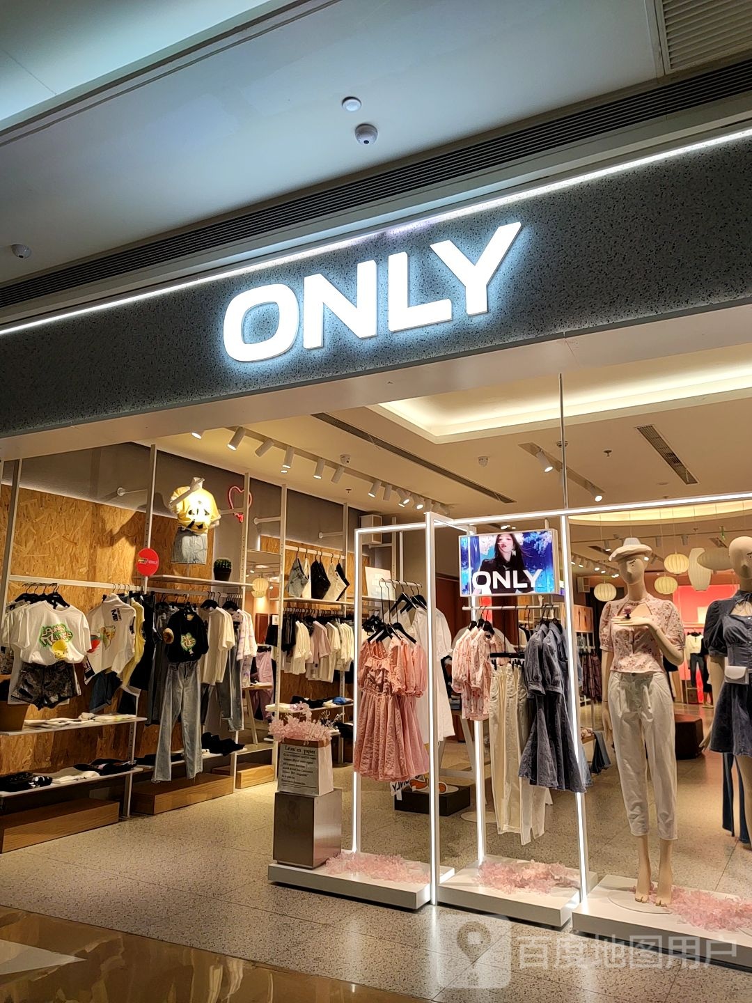 only女装实体店图片