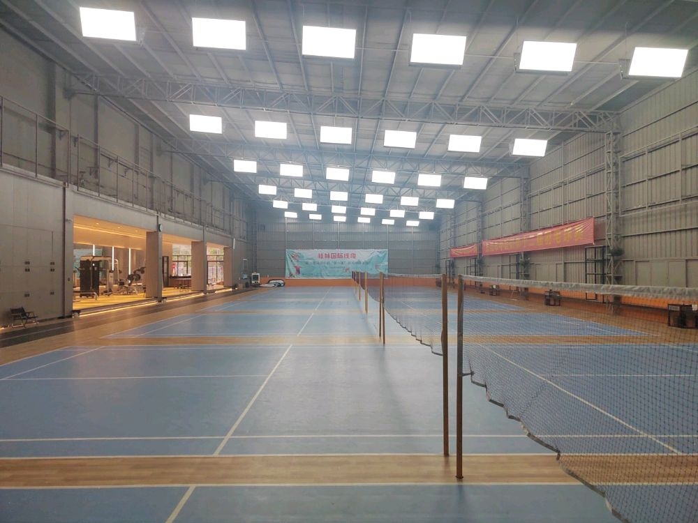 东莞高羽体育羽毛球馆