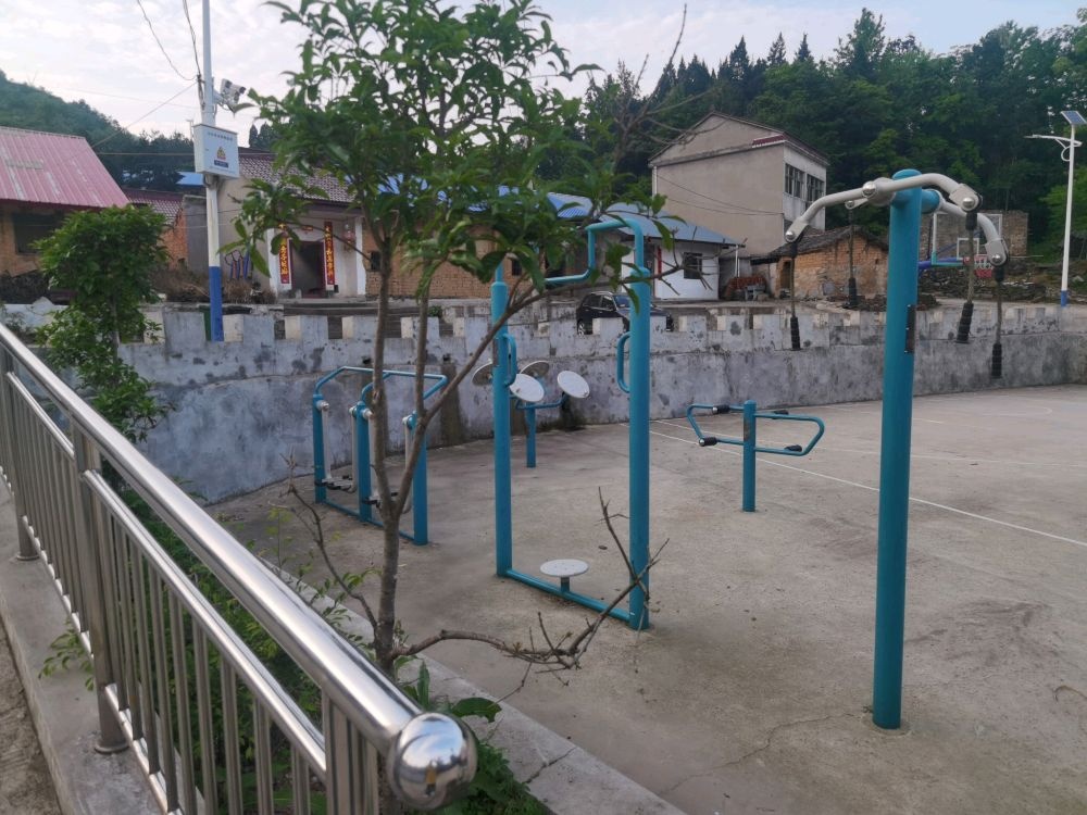 戴家老屋篮球场