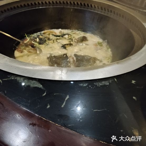 我屋村柴火鱼柴火鸡