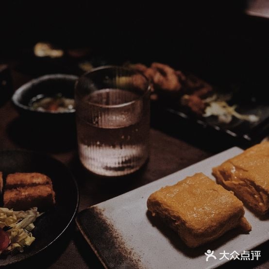 津岛屋·斜阳酒処·烧鳥·局酒屋(卢滨支路店)