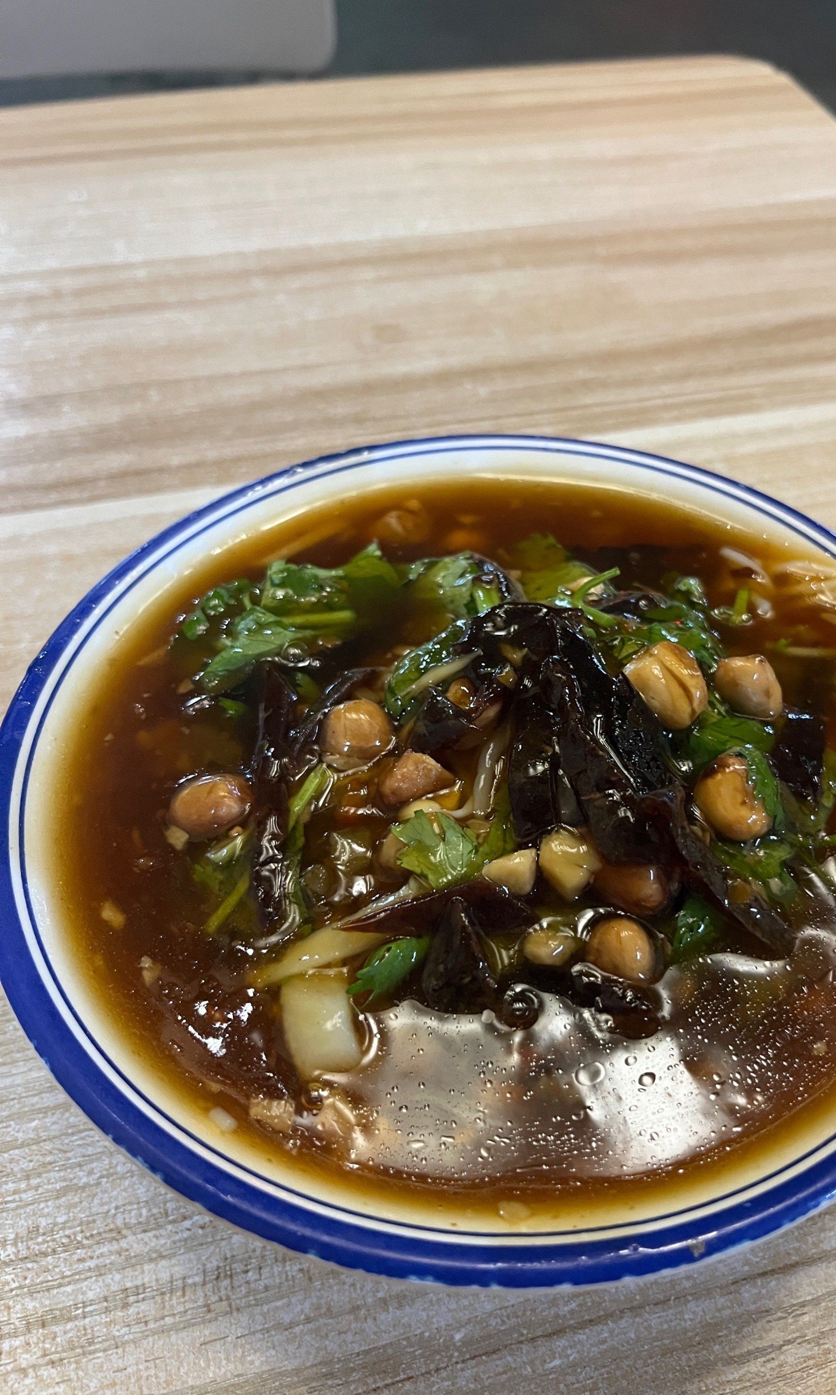 陵水酸粉(灯光球场店)