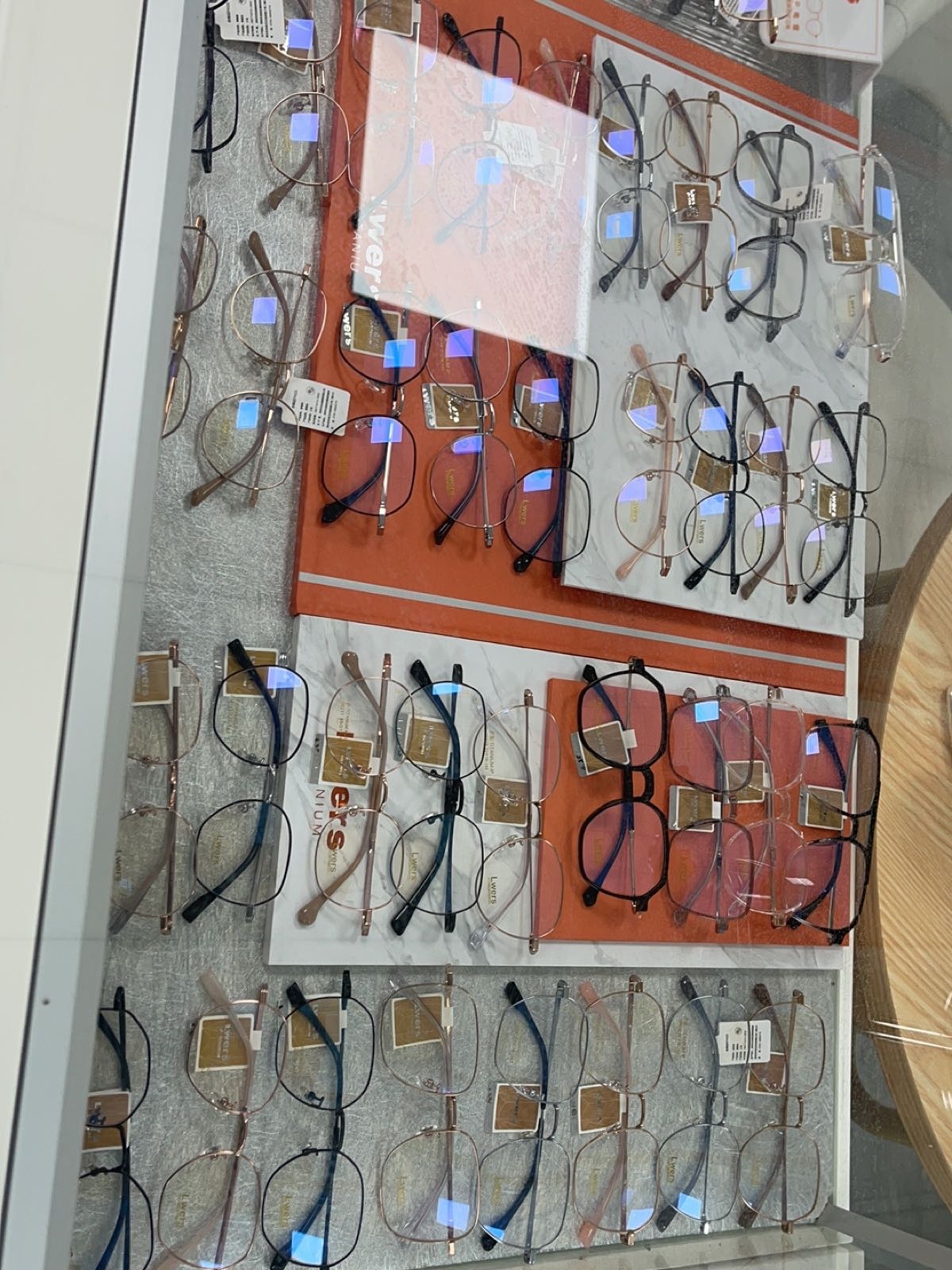 靓视眼镜(石楠路店)