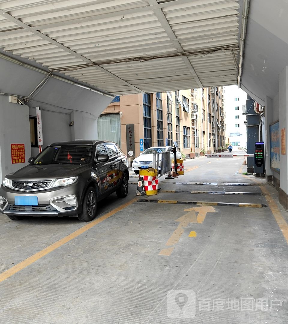厦门市千秋业商务中心-立体停车场