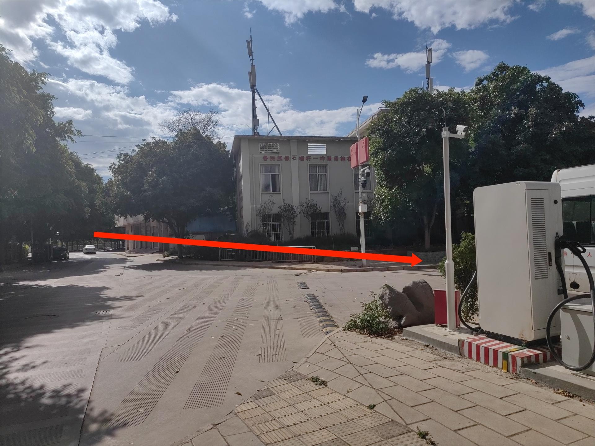 南方电网充电站(个旧市沙甸大清真寺停车场充电站)