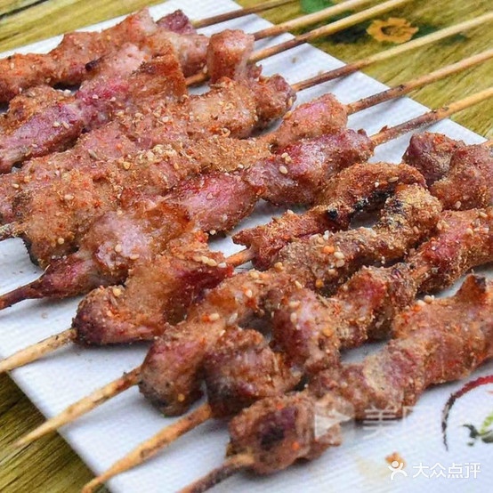 扬子铜炉火锅烧烤店