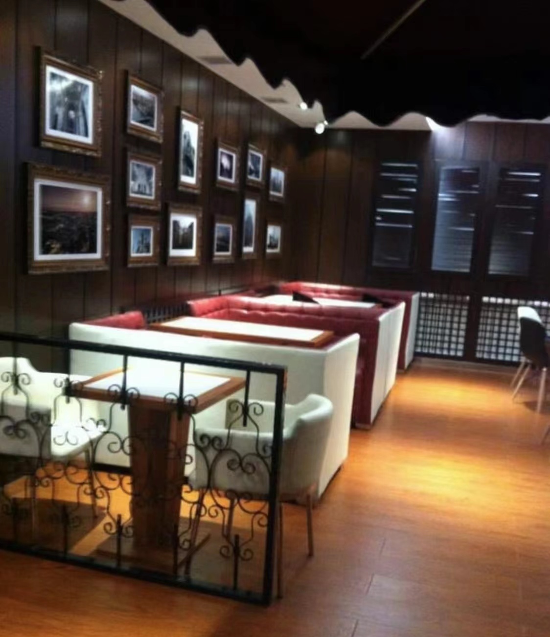 瑞彩城市披萨店(富锦店)