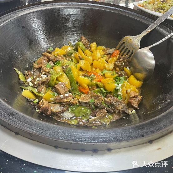 铁锅炖东北菜饺子馆(万江店)